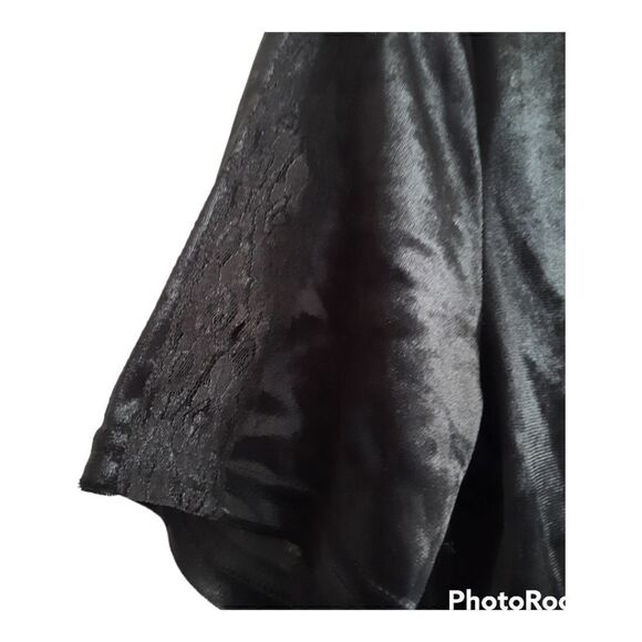 ZARA Trafaluc Velvet Short Sleeve Peplum Top - Picture 4 of 4